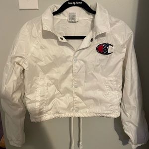 Champion cropped windbreaker jacket. EUC. SIZE XS